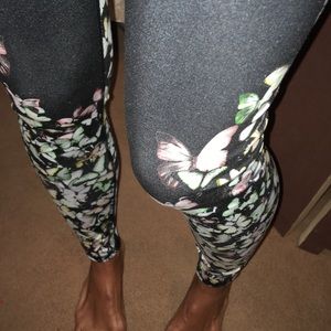 Alo butterfly yoga leggings